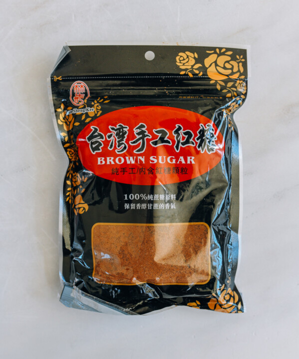 Chinese black sugar (brown sugar)